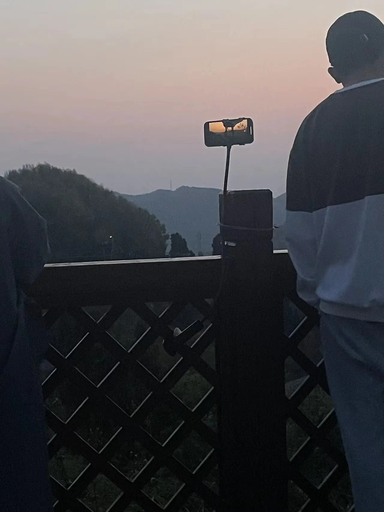 手机支架解放双手