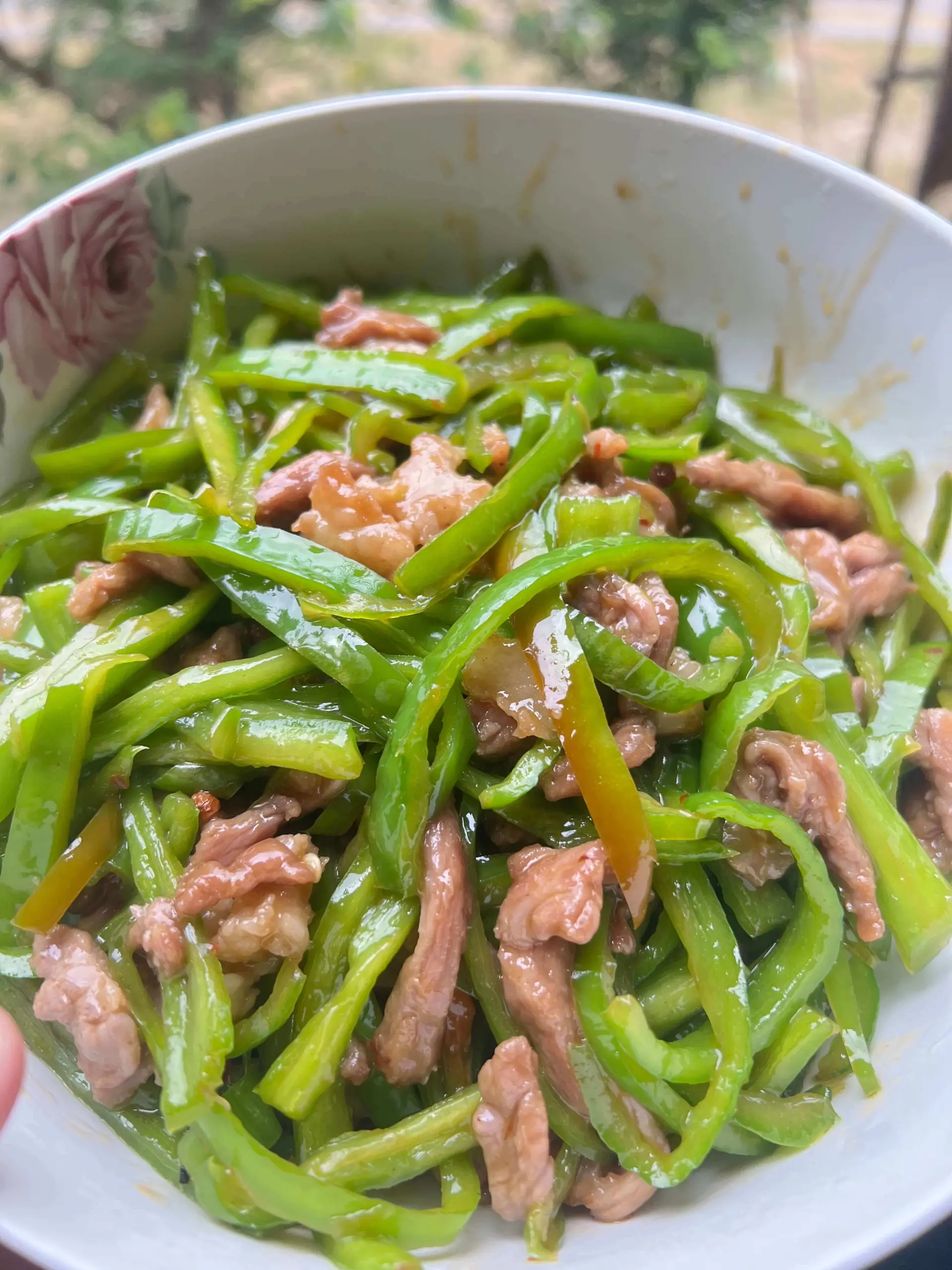 青椒肉丝出锅