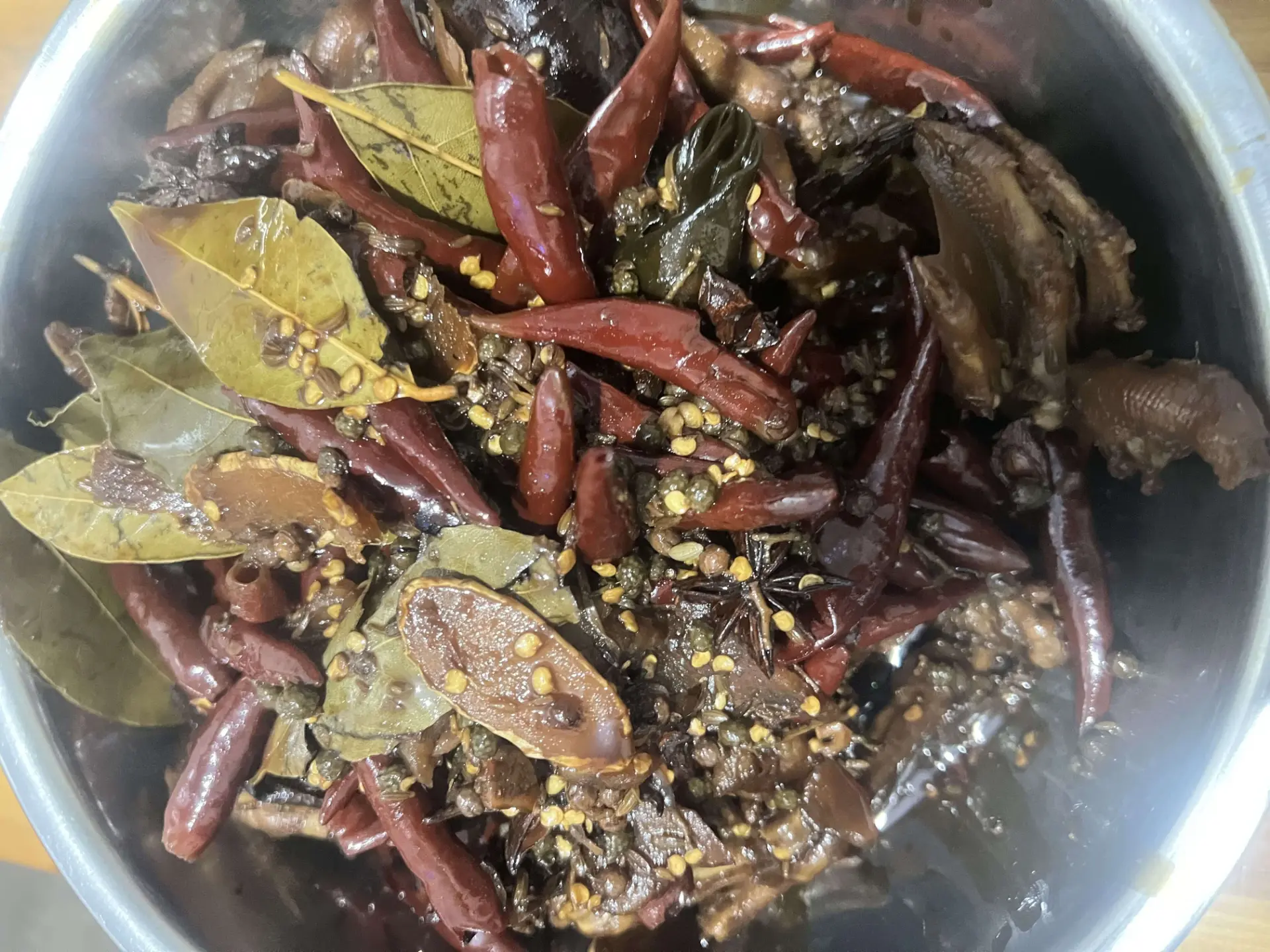 合着卤汁一起放冰箱冷藏-02